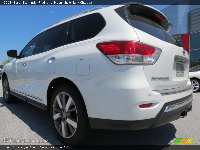 Moonlight White / Charcoal 2013 Nissan Pathfinder Platinum