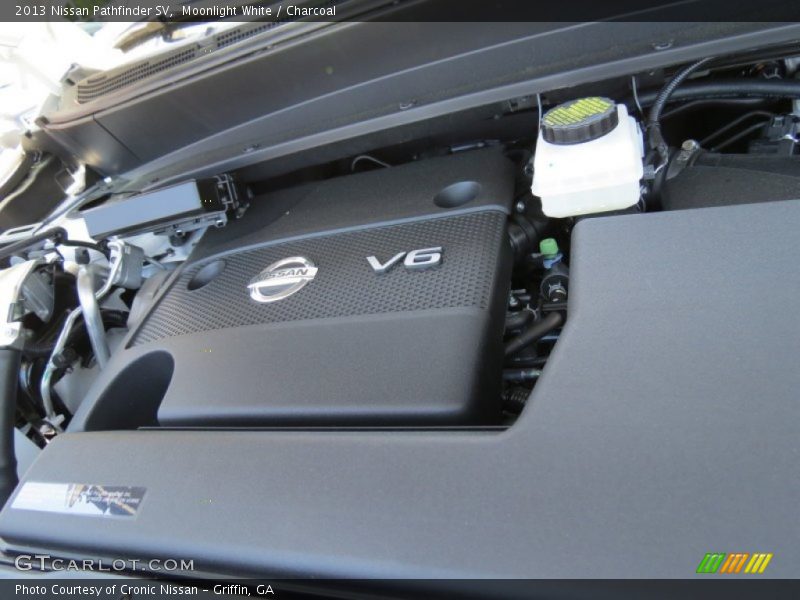 Moonlight White / Charcoal 2013 Nissan Pathfinder SV