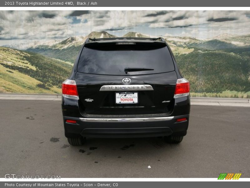 Black / Ash 2013 Toyota Highlander Limited 4WD