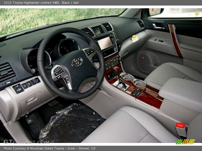 Black / Ash 2013 Toyota Highlander Limited 4WD