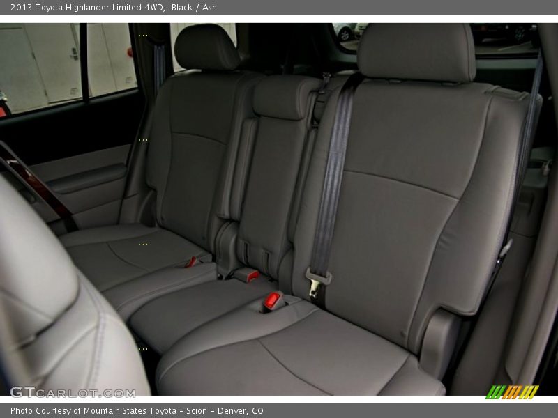 Black / Ash 2013 Toyota Highlander Limited 4WD