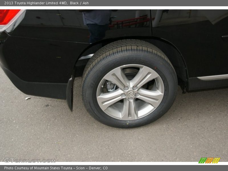 Black / Ash 2013 Toyota Highlander Limited 4WD