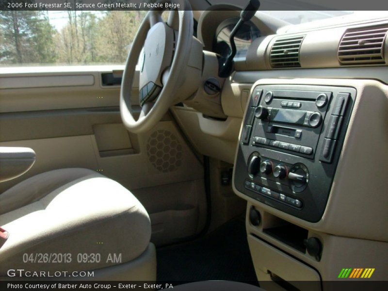 Spruce Green Metallic / Pebble Beige 2006 Ford Freestar SE