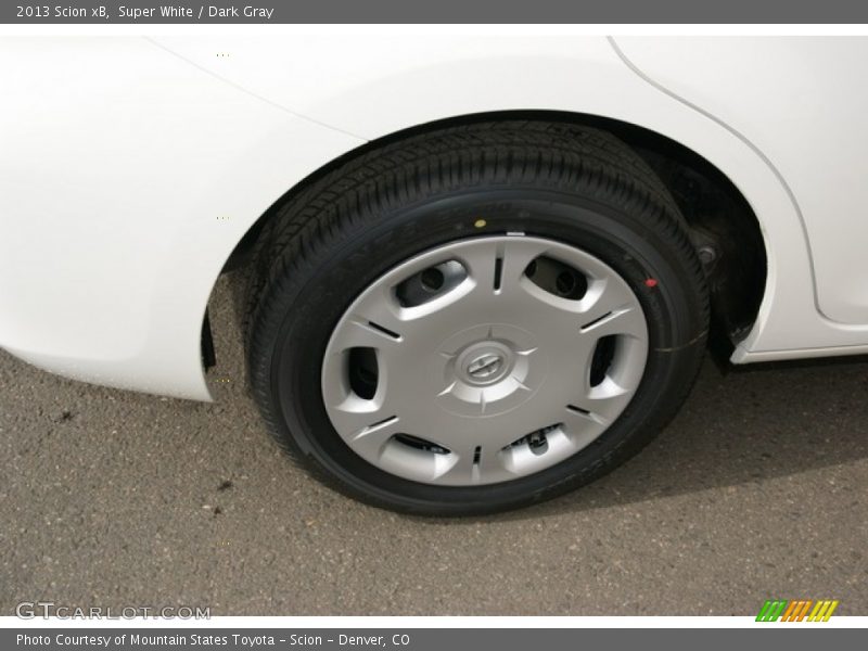Super White / Dark Gray 2013 Scion xB