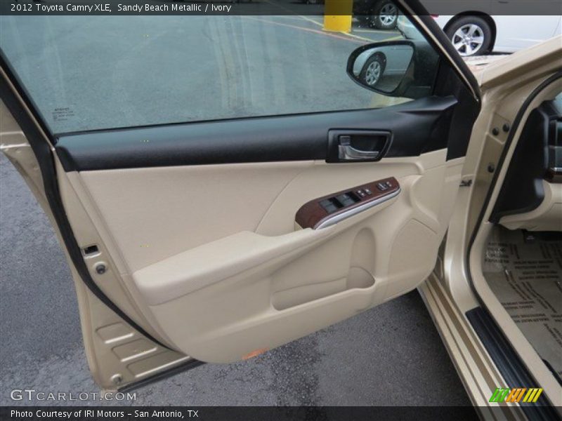 Sandy Beach Metallic / Ivory 2012 Toyota Camry XLE