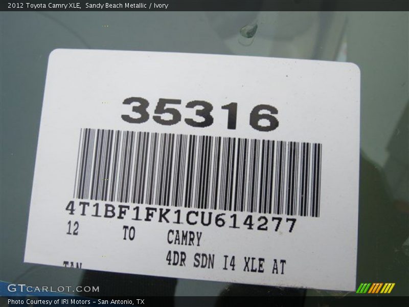 Sandy Beach Metallic / Ivory 2012 Toyota Camry XLE