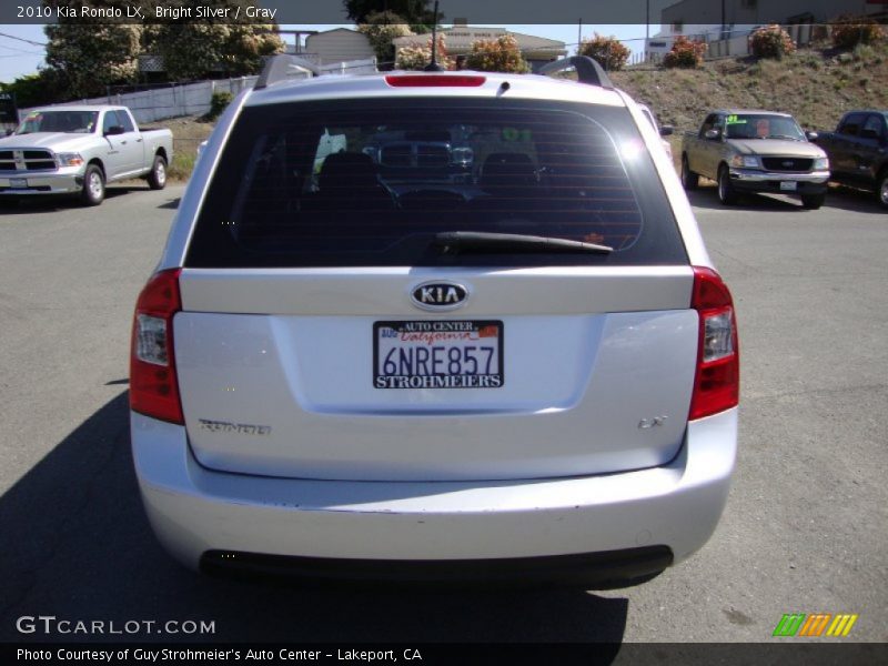 Bright Silver / Gray 2010 Kia Rondo LX