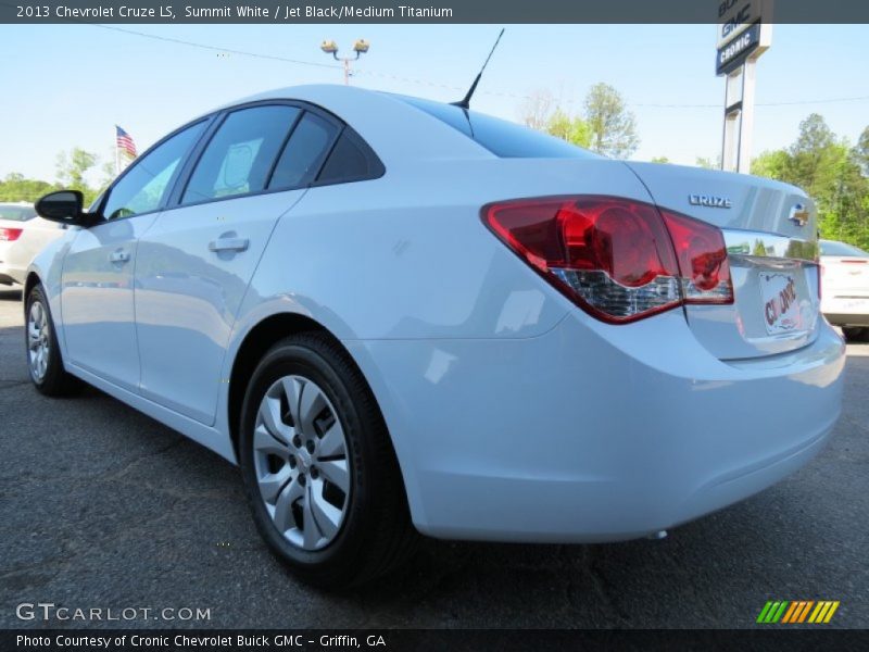 Summit White / Jet Black/Medium Titanium 2013 Chevrolet Cruze LS