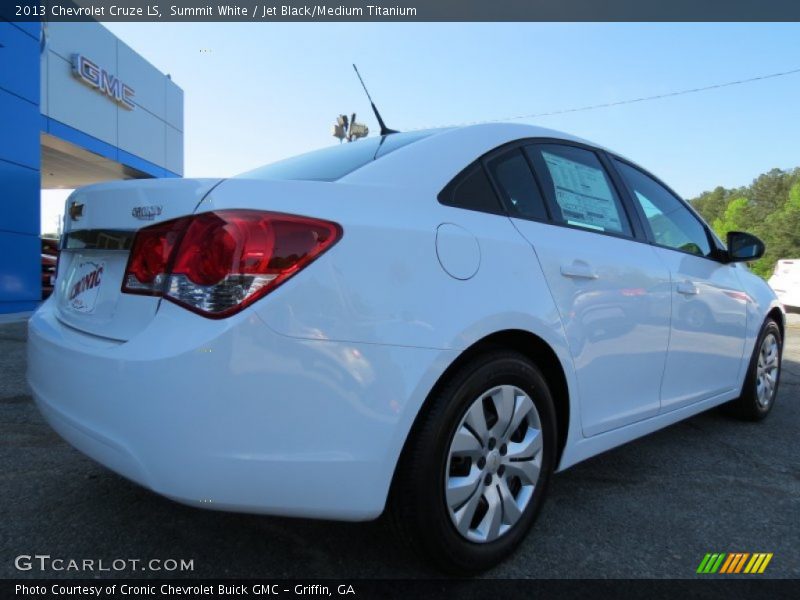 Summit White / Jet Black/Medium Titanium 2013 Chevrolet Cruze LS