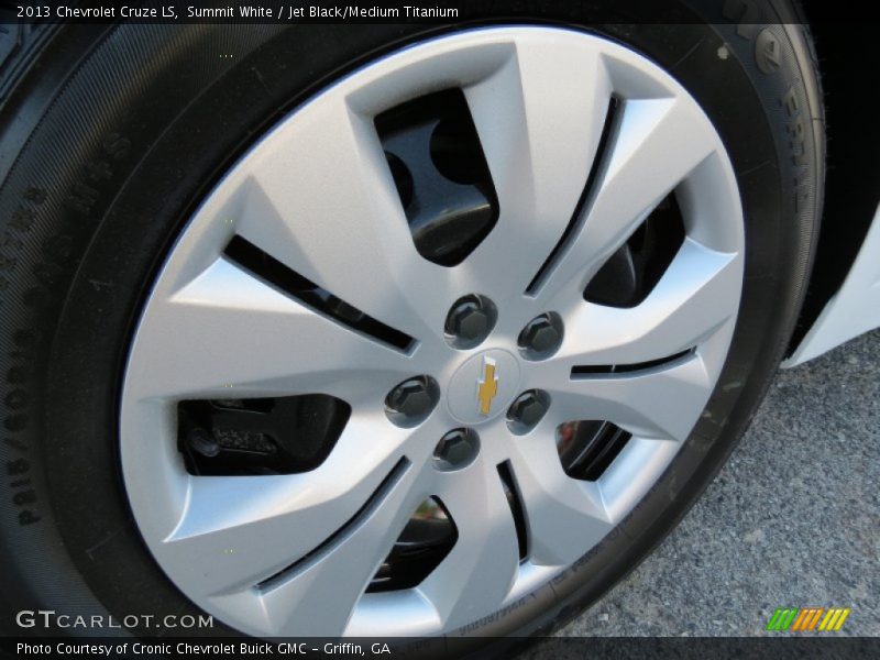 Summit White / Jet Black/Medium Titanium 2013 Chevrolet Cruze LS