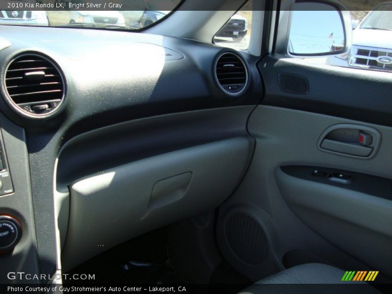 Bright Silver / Gray 2010 Kia Rondo LX