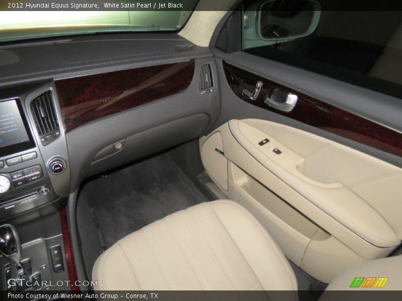 Front Seat of 2012 Equus Signature