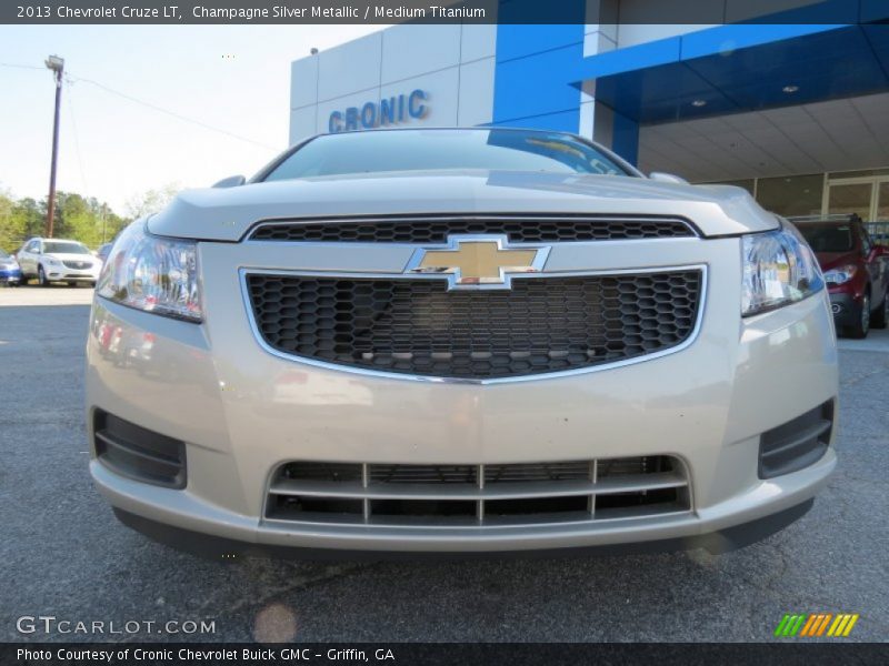 Champagne Silver Metallic / Medium Titanium 2013 Chevrolet Cruze LT