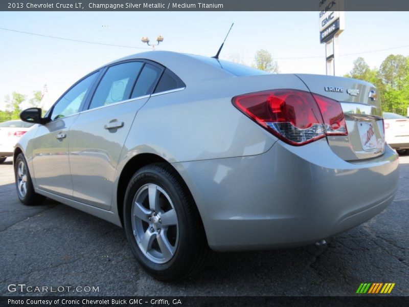 Champagne Silver Metallic / Medium Titanium 2013 Chevrolet Cruze LT