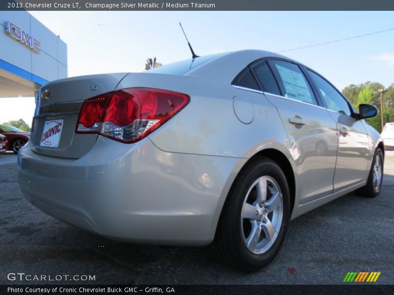 Champagne Silver Metallic / Medium Titanium 2013 Chevrolet Cruze LT