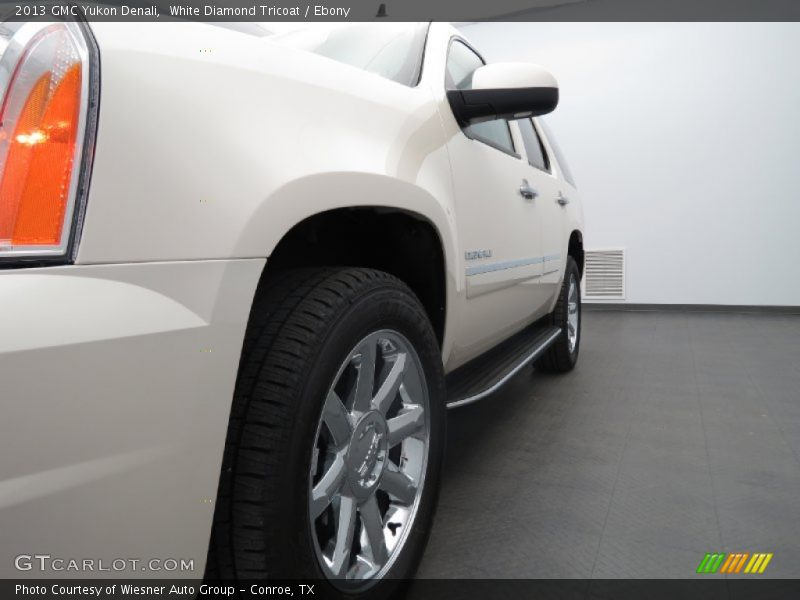 White Diamond Tricoat / Ebony 2013 GMC Yukon Denali