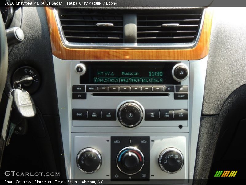 Controls of 2010 Malibu LT Sedan