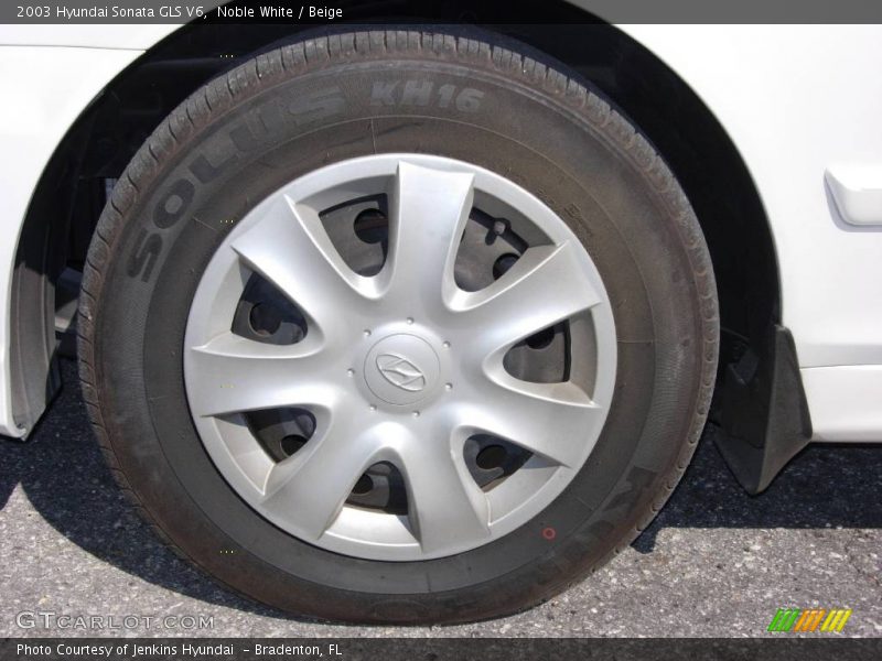 Noble White / Beige 2003 Hyundai Sonata GLS V6