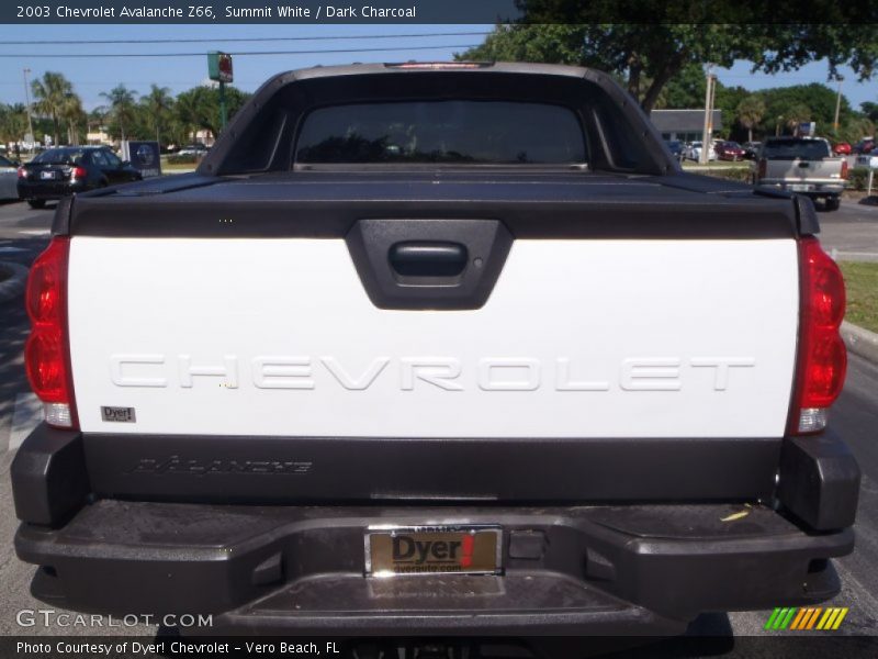 Summit White / Dark Charcoal 2003 Chevrolet Avalanche Z66