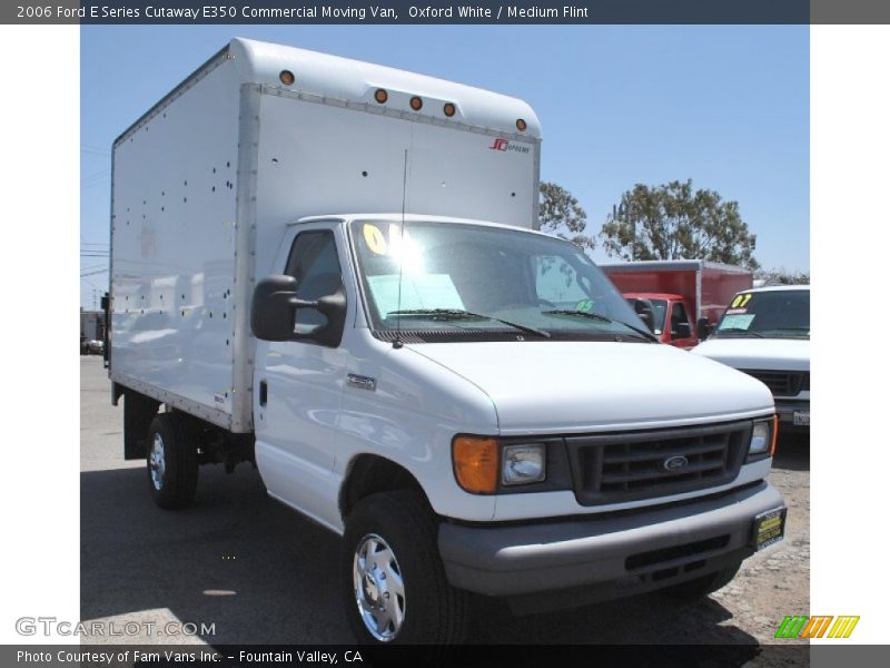 Oxford White / Medium Flint 2006 Ford E Series Cutaway E350 Commercial Moving Van
