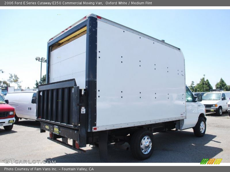 Oxford White / Medium Flint 2006 Ford E Series Cutaway E350 Commercial Moving Van
