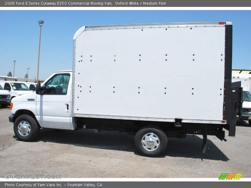 Oxford White / Medium Flint 2006 Ford E Series Cutaway E350 Commercial Moving Van