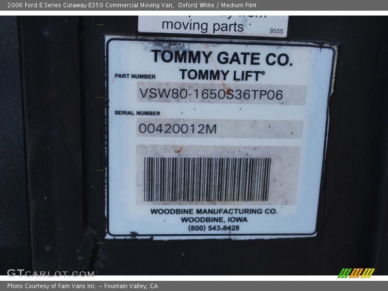Oxford White / Medium Flint 2006 Ford E Series Cutaway E350 Commercial Moving Van
