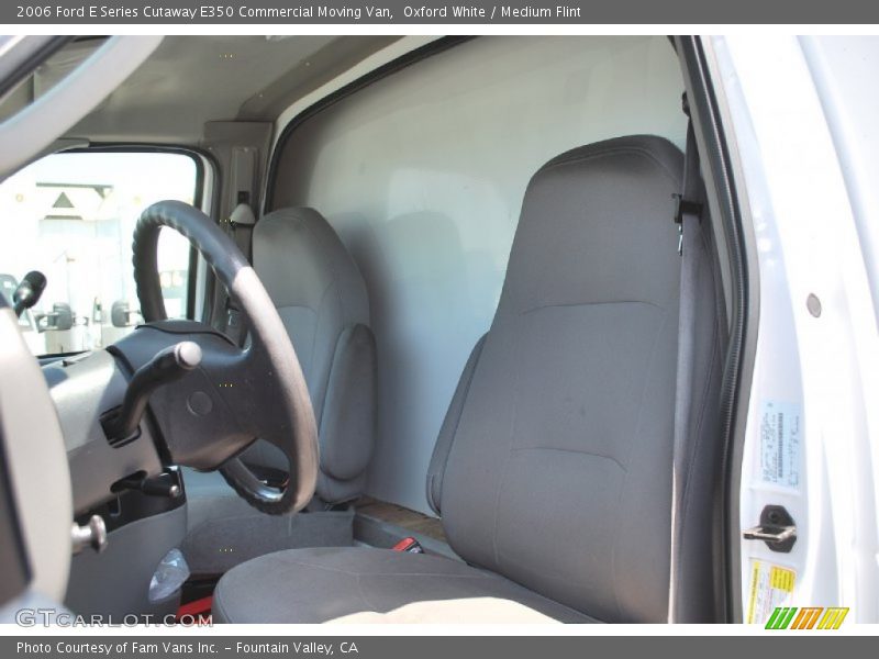 Oxford White / Medium Flint 2006 Ford E Series Cutaway E350 Commercial Moving Van