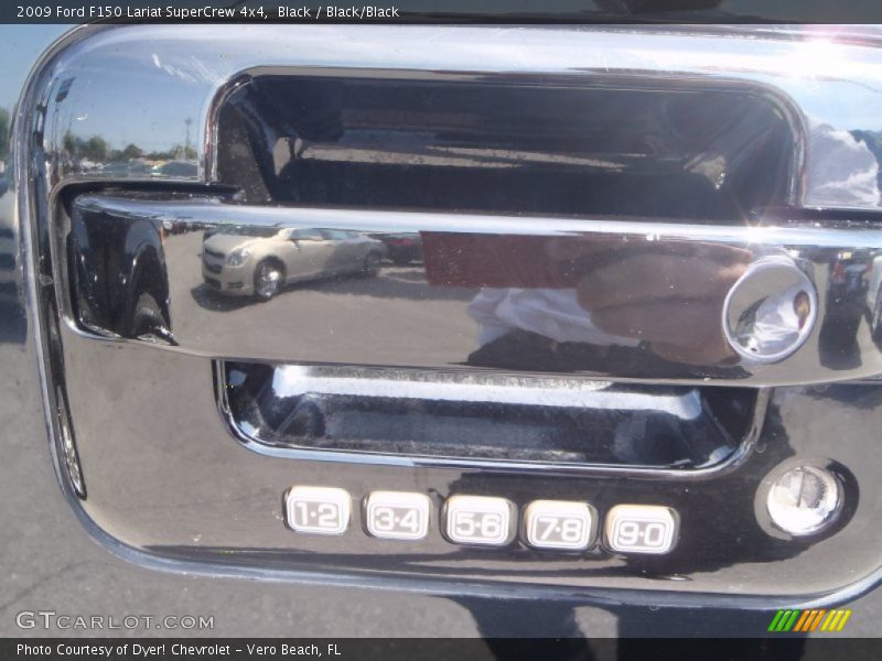 Black / Black/Black 2009 Ford F150 Lariat SuperCrew 4x4