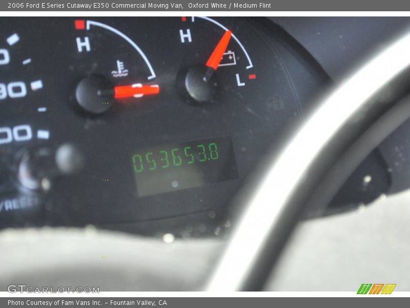 Oxford White / Medium Flint 2006 Ford E Series Cutaway E350 Commercial Moving Van