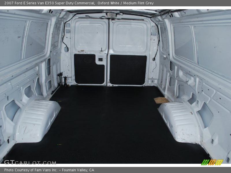 Oxford White / Medium Flint Grey 2007 Ford E Series Van E350 Super Duty Commercial