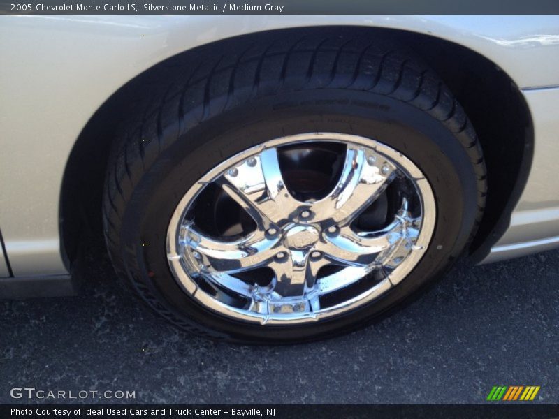 Silverstone Metallic / Medium Gray 2005 Chevrolet Monte Carlo LS
