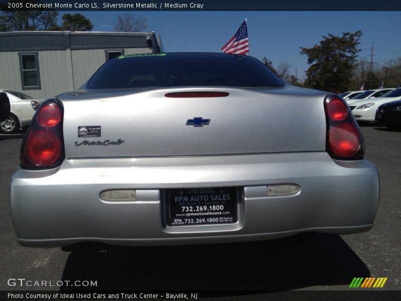 Silverstone Metallic / Medium Gray 2005 Chevrolet Monte Carlo LS