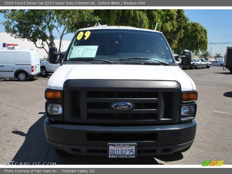 Oxford White / Medium Flint 2009 Ford E Series Van E250 Super Duty Commercial