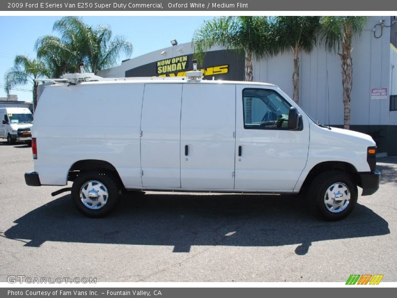 Oxford White / Medium Flint 2009 Ford E Series Van E250 Super Duty Commercial