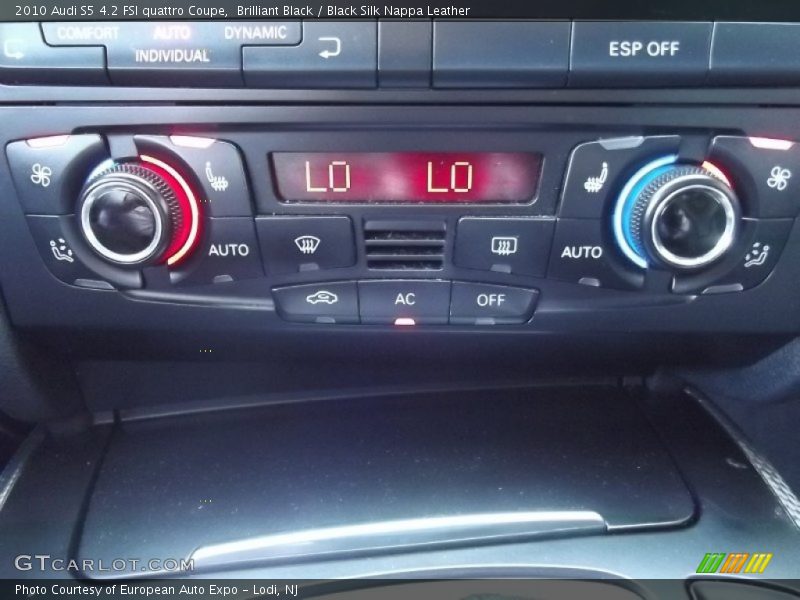 Controls of 2010 S5 4.2 FSI quattro Coupe