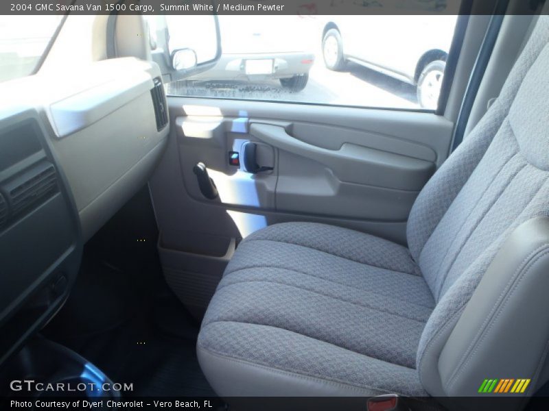 Summit White / Medium Pewter 2004 GMC Savana Van 1500 Cargo