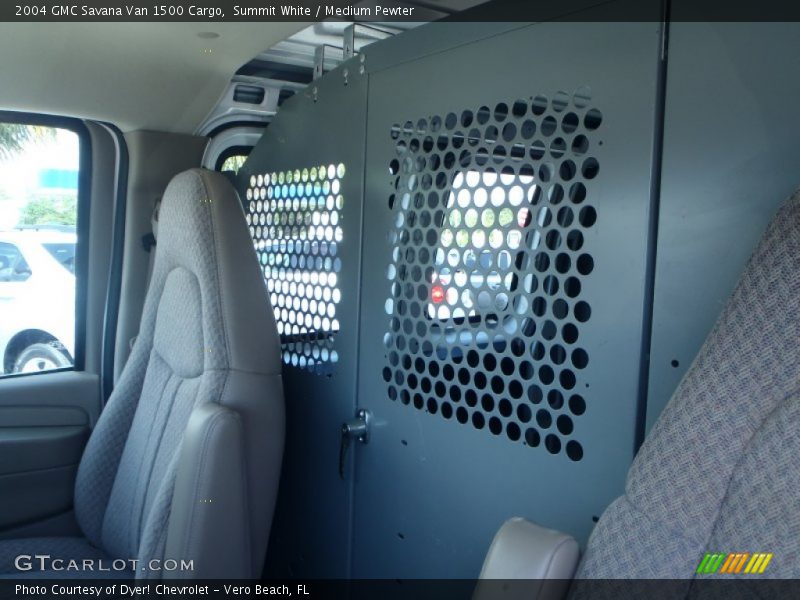 Summit White / Medium Pewter 2004 GMC Savana Van 1500 Cargo