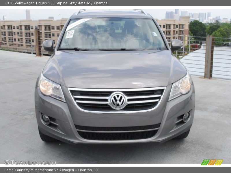 Alpine Grey Metallic / Charcoal 2010 Volkswagen Tiguan SEL