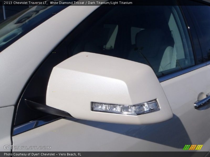 White Diamond Tricoat / Dark Titanium/Light Titanium 2013 Chevrolet Traverse LT