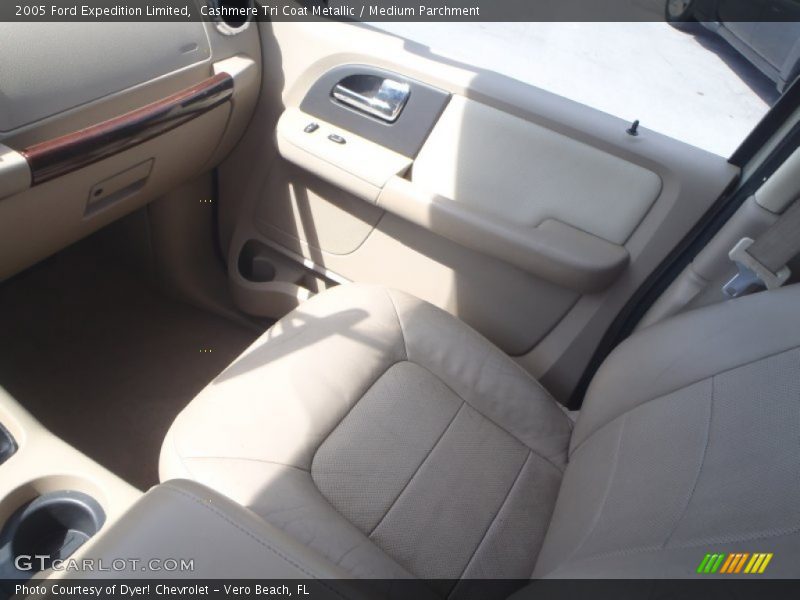 Cashmere Tri Coat Metallic / Medium Parchment 2005 Ford Expedition Limited