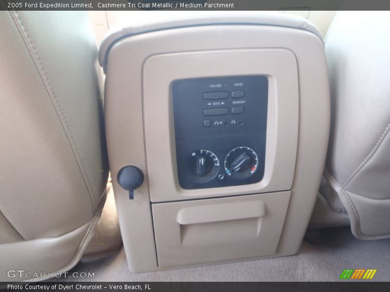 Cashmere Tri Coat Metallic / Medium Parchment 2005 Ford Expedition Limited