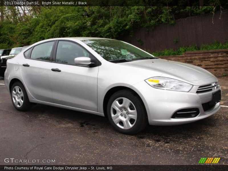 Bright Silver Metallic / Black 2013 Dodge Dart SE