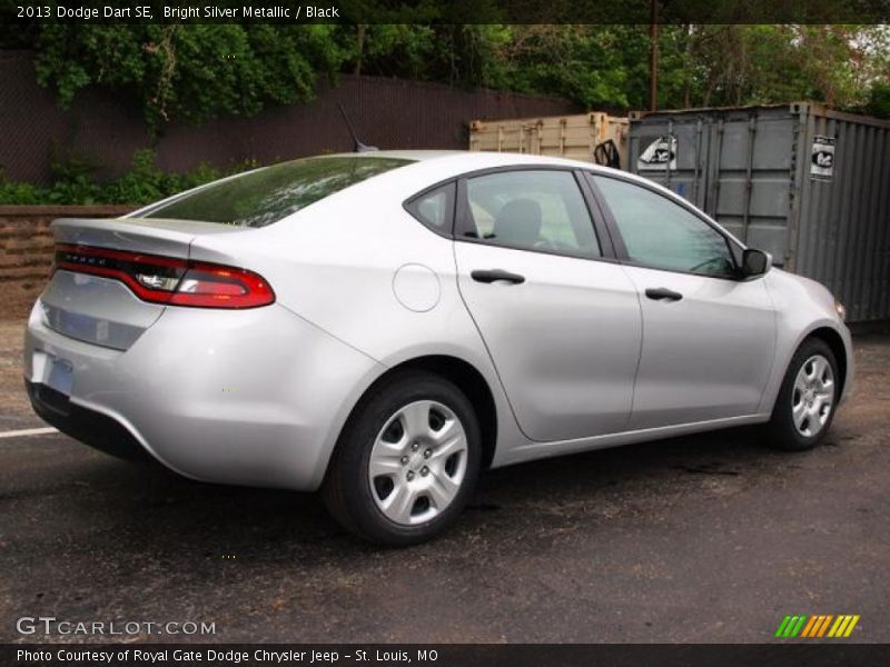 Bright Silver Metallic / Black 2013 Dodge Dart SE