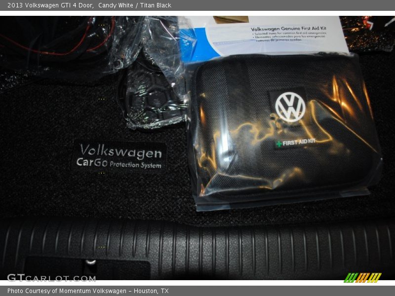 Candy White / Titan Black 2013 Volkswagen GTI 4 Door
