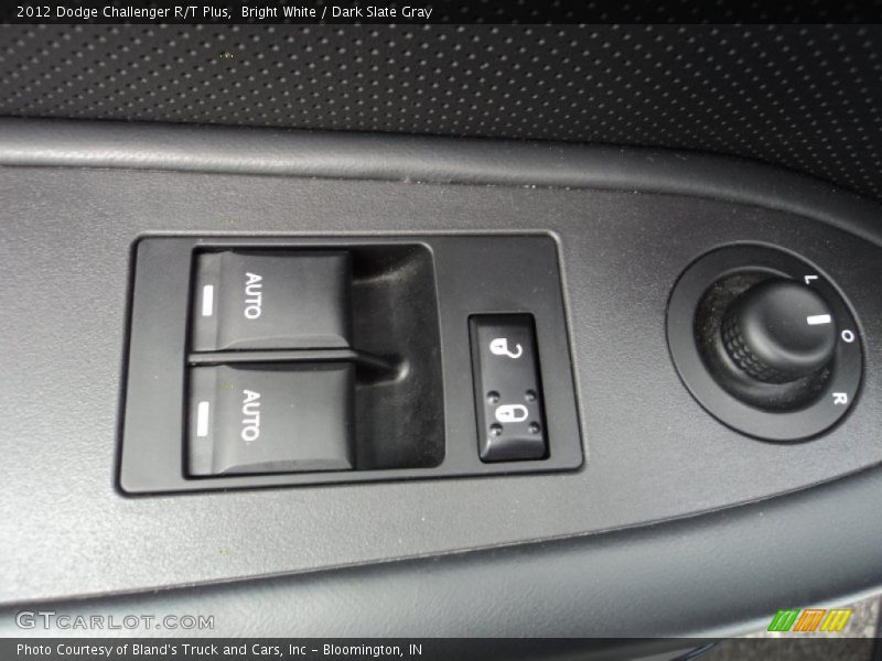 Bright White / Dark Slate Gray 2012 Dodge Challenger R/T Plus