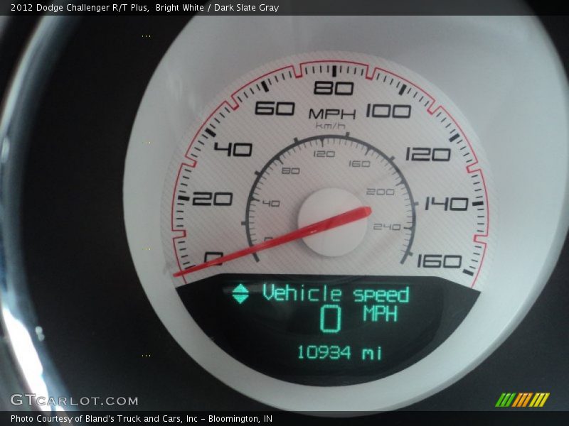 Bright White / Dark Slate Gray 2012 Dodge Challenger R/T Plus