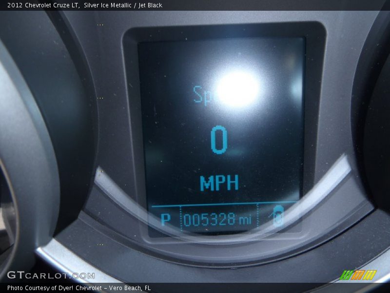 Silver Ice Metallic / Jet Black 2012 Chevrolet Cruze LT