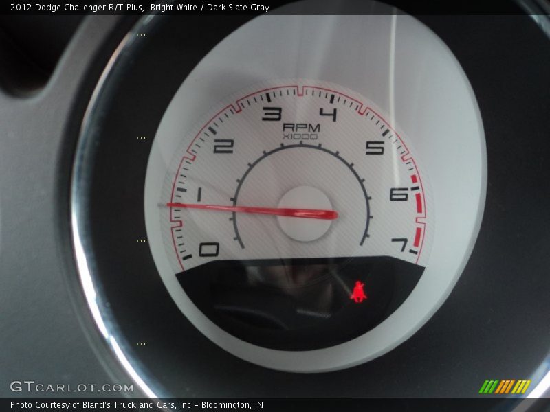 Bright White / Dark Slate Gray 2012 Dodge Challenger R/T Plus