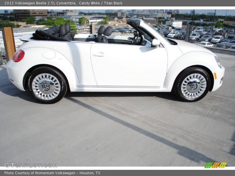 Candy White / Titan Black 2013 Volkswagen Beetle 2.5L Convertible